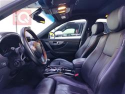 Infiniti QX70
